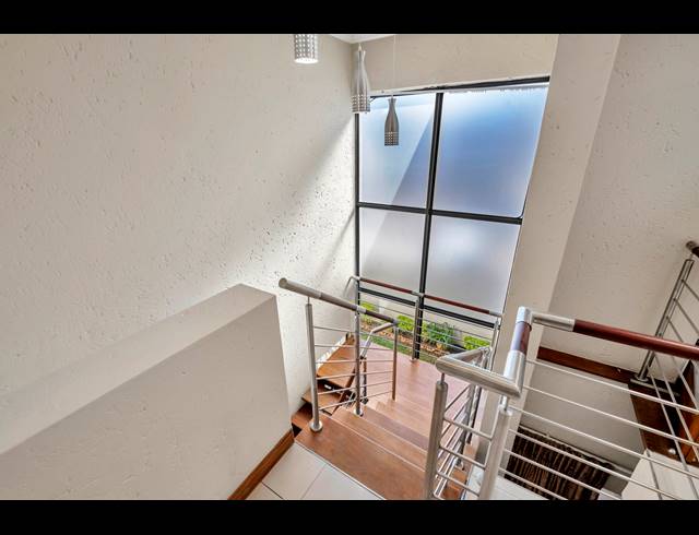 4 BEDROOM HOUSE FOR SALE IN HYDE PARK